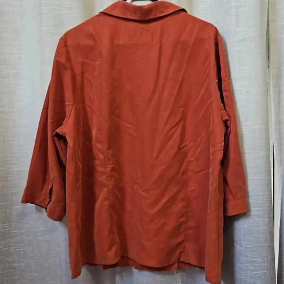 DRESS BARN TOP - Picture 4 of 6